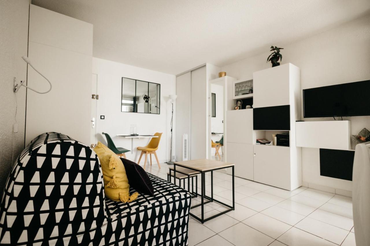 Cosy T1, A 10 Minutes A Pieds Des Plages Fréjus Exteriér fotografie